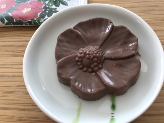 はまなしの形のチョコレート